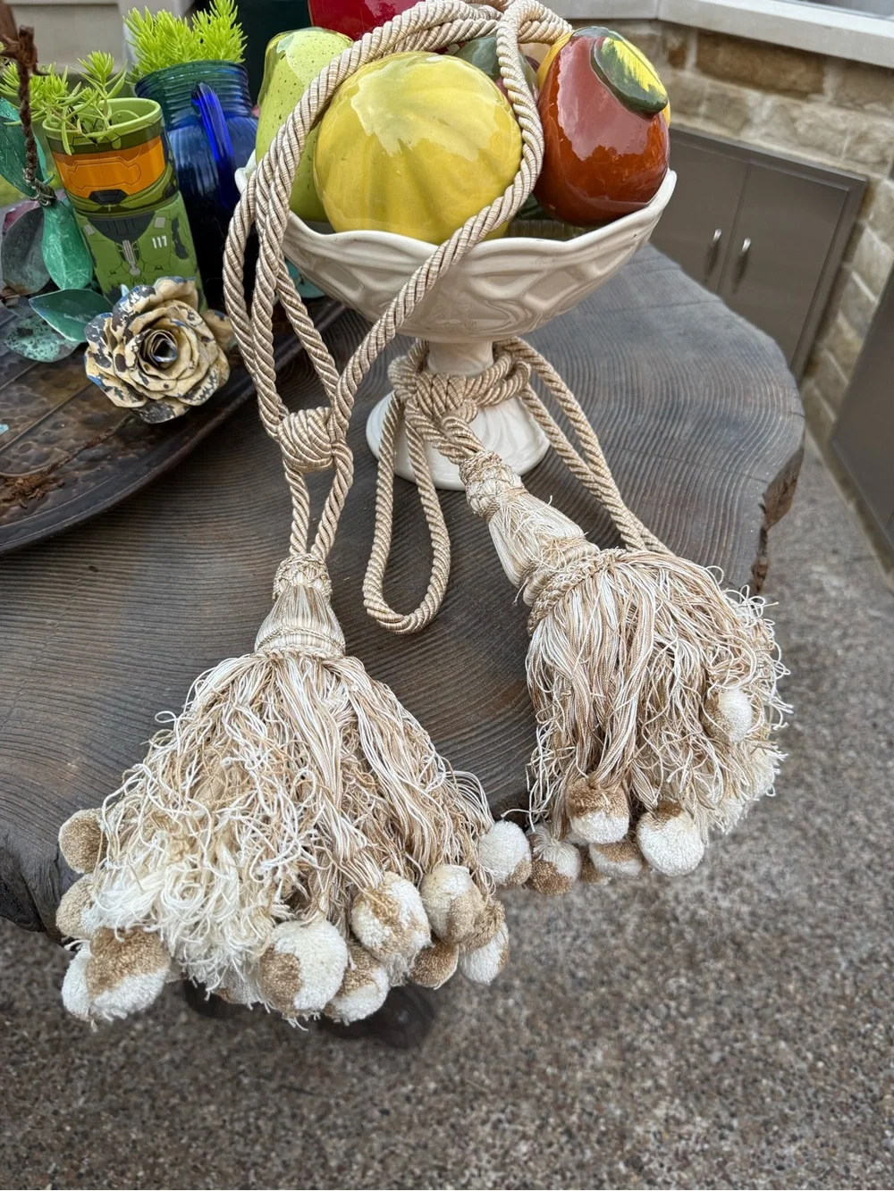 Vintage Beige Tassel Curtain Tiebacks in Natural Tone